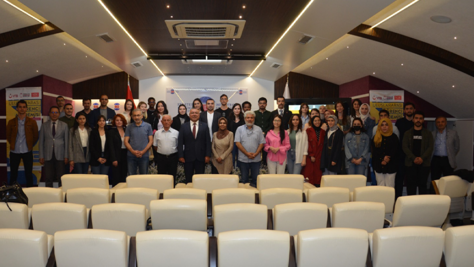 SDE 'de Diplomasi Simülasyonu Staj Programı Sertifika Töreni ve Yaz Dönemi Staj Programı Açılış Heyecanı Bir Arada Yaşandı