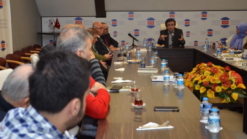 "Dil Bizim İçin Bir Kavga Alanı"