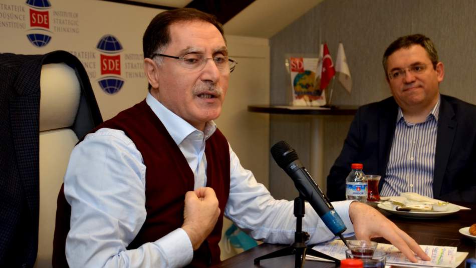 Kamu Başdenetçisi Şeref Malkoç, SDE'de Haftalık Cumartesi Kahvaltısına Katıldı