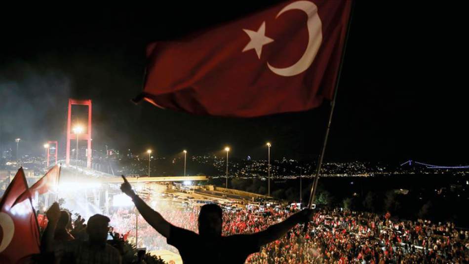 15 TEMMUZ İŞGALE KARŞI BİR DİRENİŞ DESTANIDIR!