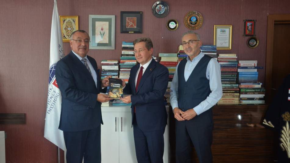 Belarus Büyükelçisi Stratejik Düşünce Enstitüsü’nü Ziyaret Etti