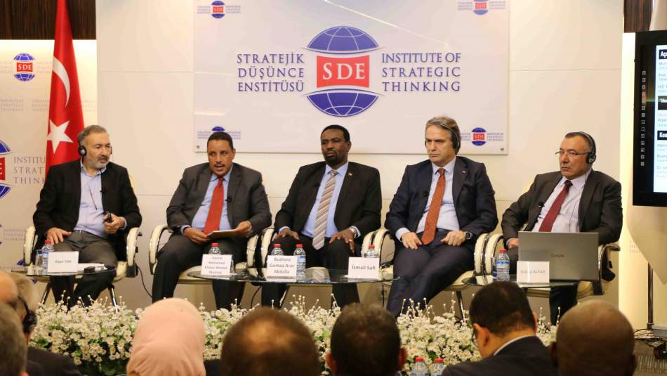 SDE Sudan'lı Bakanların Katılımıyla 'Sudan paneli' Düzenledi