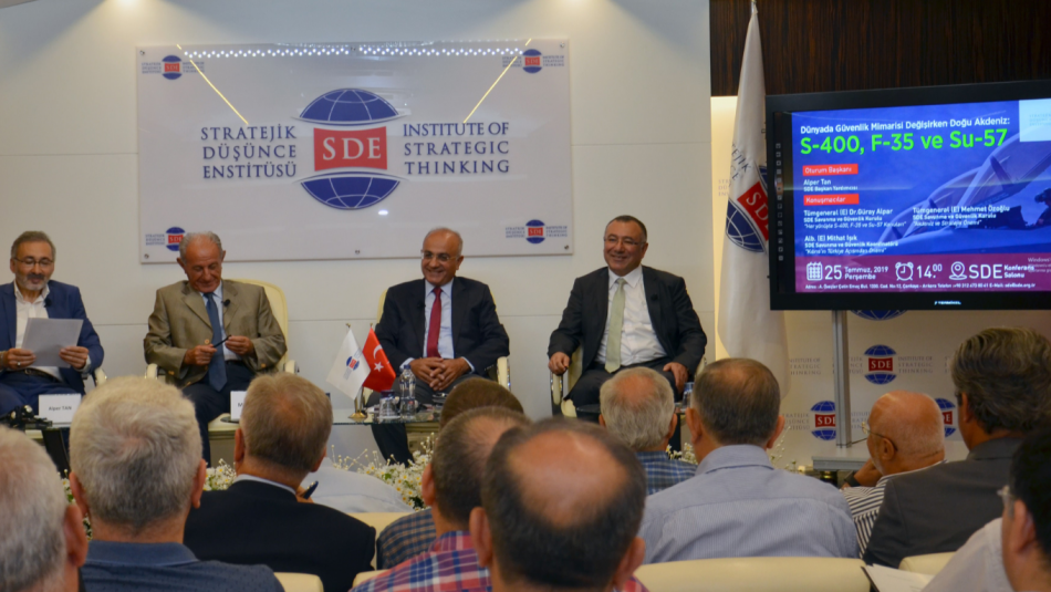 "Dünya'da Güvenlik Mimarisi Değişirken Doğu Akdeniz: S-400, F-35 Su-57" Paneli