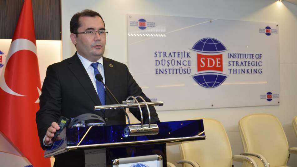 Özbekistan'da Reform: Özbekistan Kalkınma Stratejisi Merkezi Müdürü Eldor Tulyakov SDE’de Anlattı