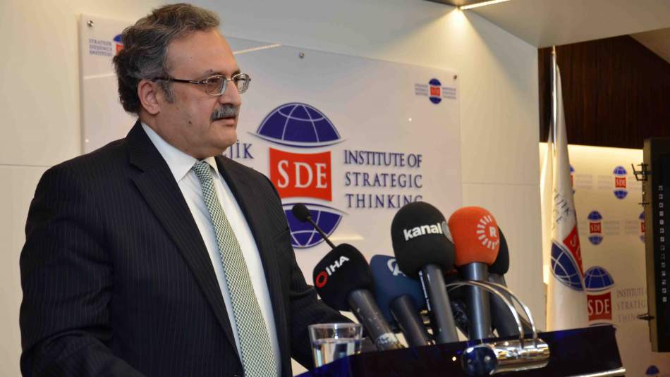 Pakistan Büyükelçisi SDE’de Konferans verdi