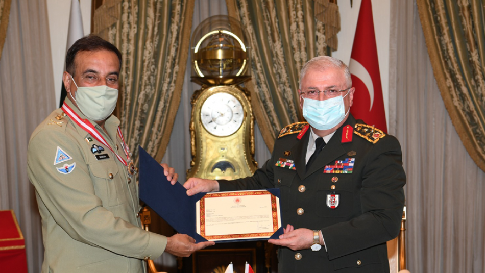 Pakistan'dan Üst Düzey Askeri Ziyaret