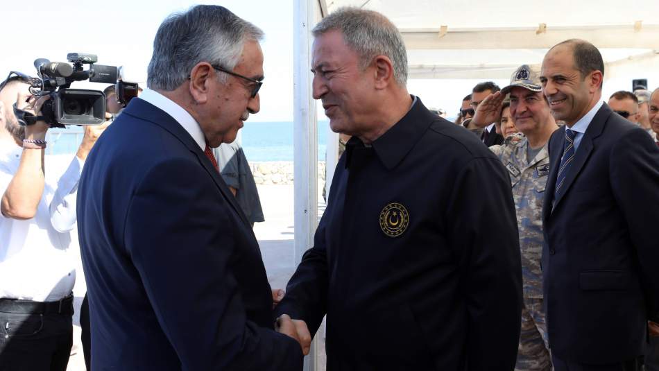 Milli Savunma Bakanı Akar KKTC'de