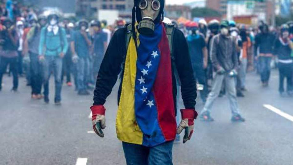 AB Venezuela halkına 40 milyon dolar yardım sözü verdi