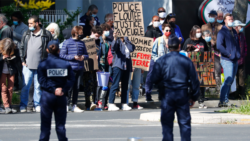 Fransa Cumhurbaşkanı Macron Protesto Edildi