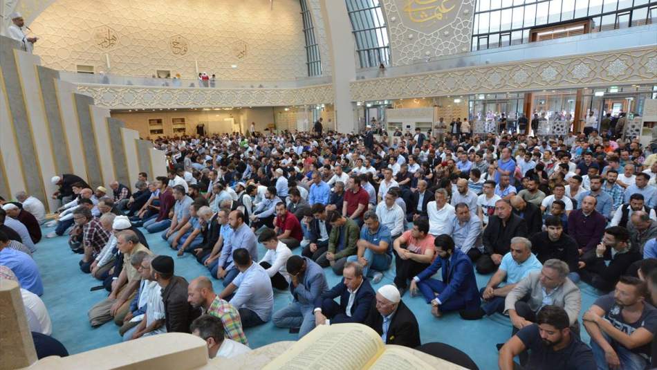 Alman Hükümetinden Müslümanlara 'Alman Tipi İslam' dayatması