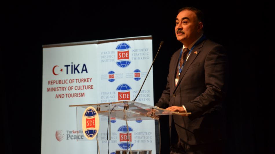 Azerbaycan Ankara Büyükelçisi Reşad Memmedov, II. Uluslararası Kafkasya’nın Geleceği Kongresi’nde Konuştu