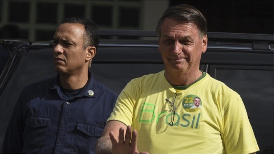 ABD Bolsonaro'yu İade Edebileceğini Söyledi, Bolsonaro Hastaneye Kaldırıldı