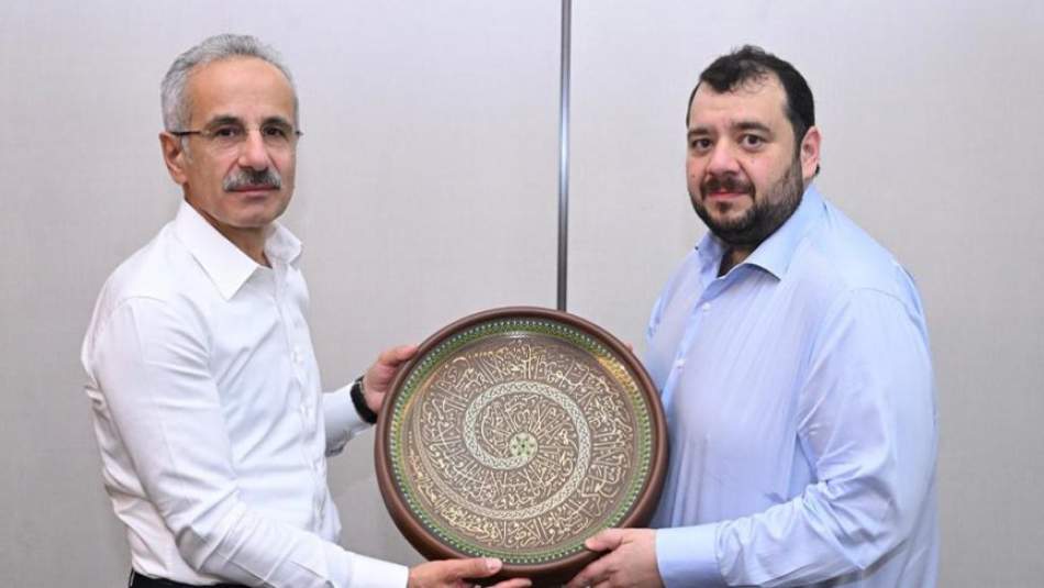 Ulaştırma ve Altyapı Bakanı Abdulkadir Uraloğlu, Birleşik Arap Emirlikleri Yatırım Bakanı Mohamed Bin Hassan Al Suwaidi ile Bir Araya Geldi