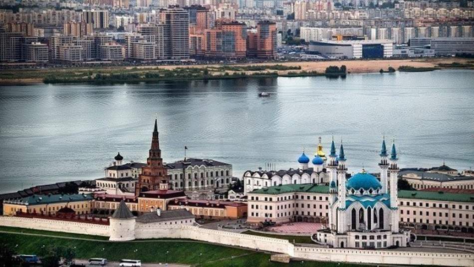 Kazan Küresel Gençlik Zirvesi'nde Gençlerin Eğitiminde Geleneksel Değerlerin Rolü Tartışıldı