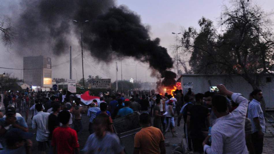 Basra'da sokağa çıkma yasağı ilan edildi