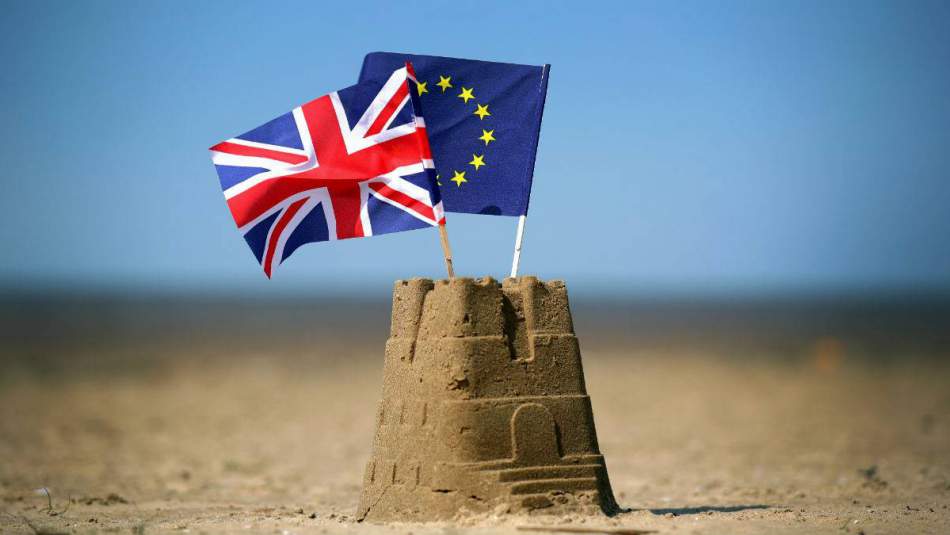 AB ve İngiltere Brexit'i Erteleme Konusunda Anlaştı