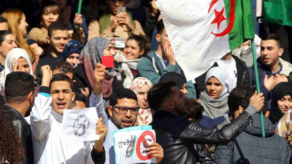 Cezayir Cumhurbaşkanından Protestoculara Uyarı