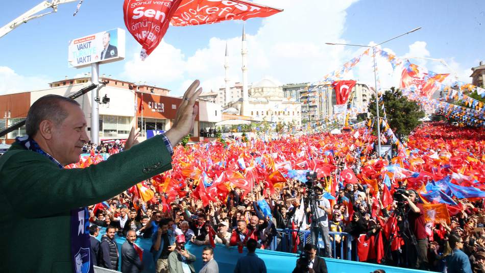 Cumhurbaşkanı Erdoğan: "Dövizlerinizi TL'ye çevirin..."