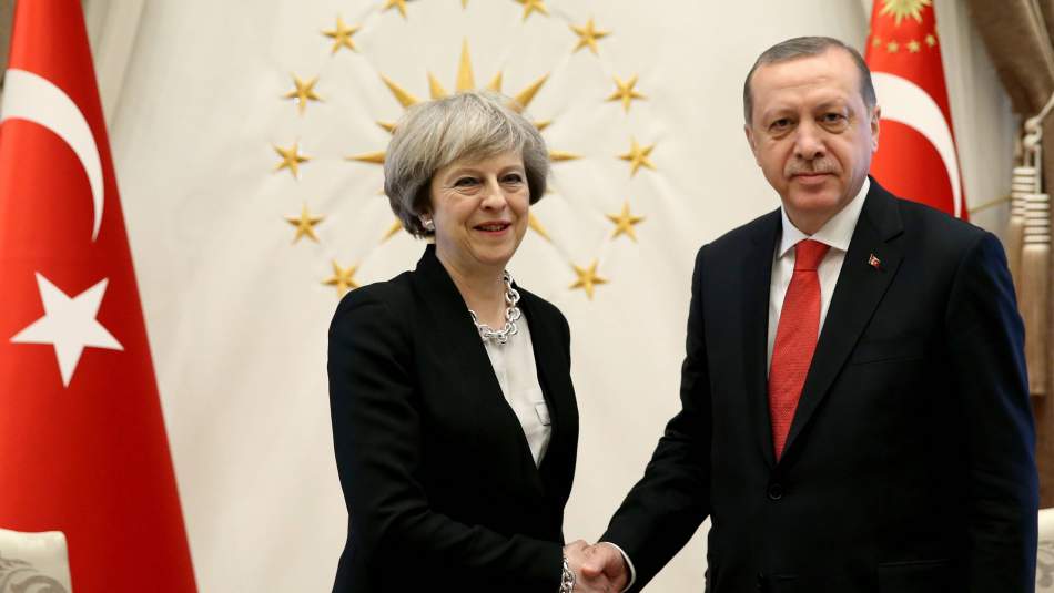 Cumhurbaşkanı Erdoğan, Birleşik Krallık Başbakanı May ile görüştü