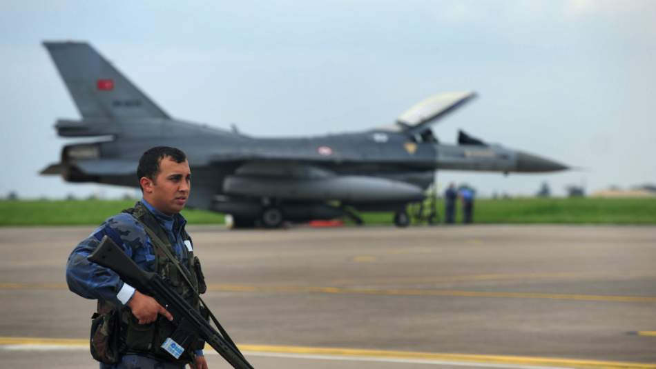 Türk F-16’ları Polonya’ya konuşlandı