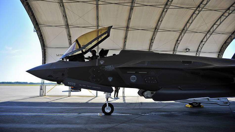 Türkiye F-35'lerin ilk pilotlarını ABD'ye gönderdi