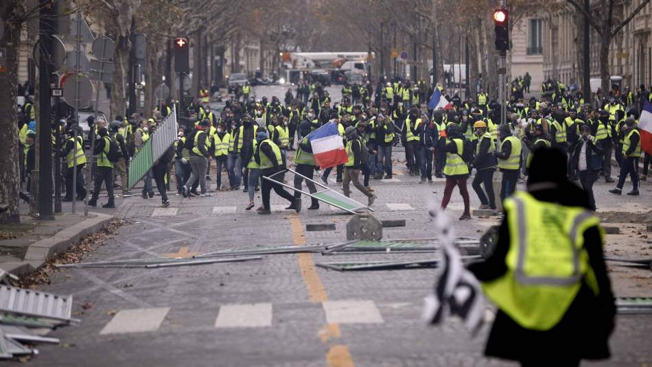 Paris'te gözaltı sayısı 548, 272 ise kişi tutuklandı