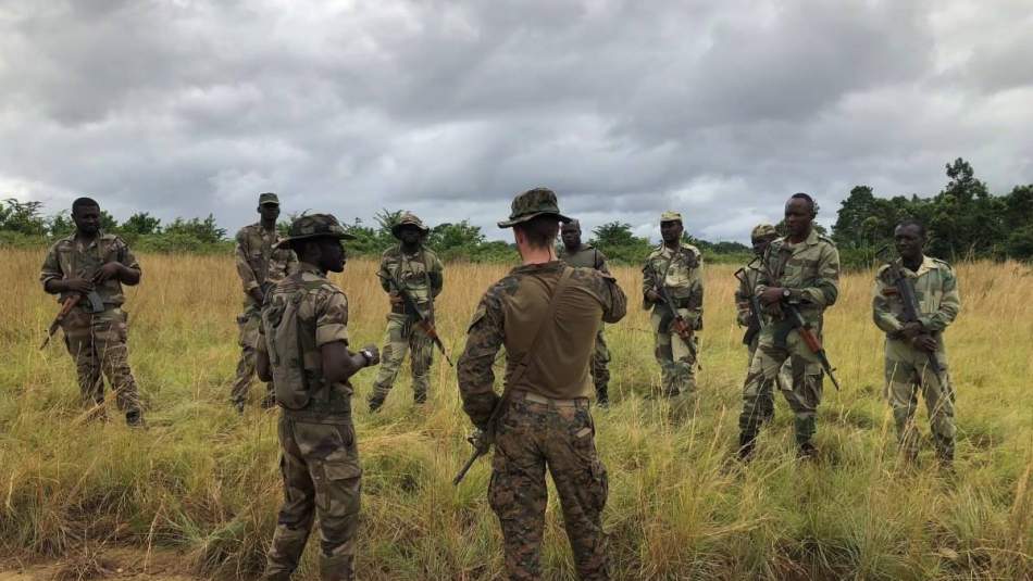 Gabon'da darbe bildirisi okuyan askerler yakalandı