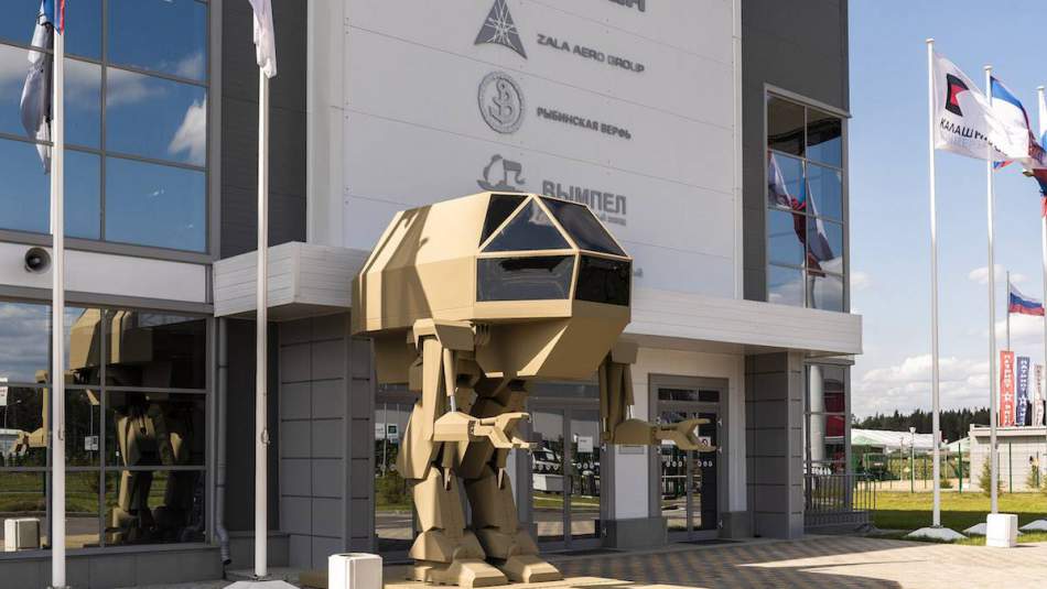 Kalashnikov, dev savaş robotunu tanıttı