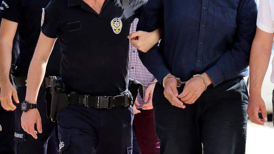 FETÖ'nün 'askeri mahrem yapılanmasına' operasyon