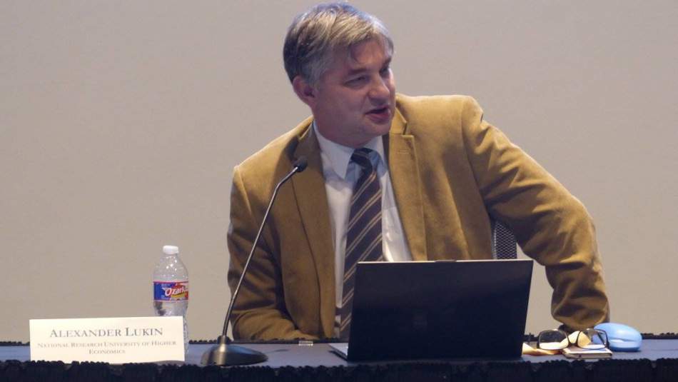 Rus Profesör: "Soğuk savaş tek taraflı, ABD düşüşte"