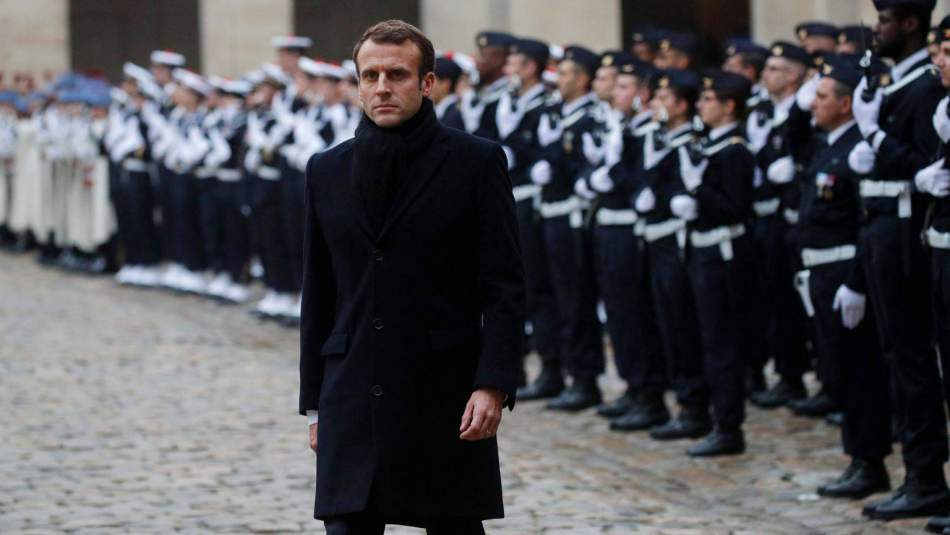 Macron'dan sarı yeleklilere yanıt: "Yolumdan dönmeyeceğim"