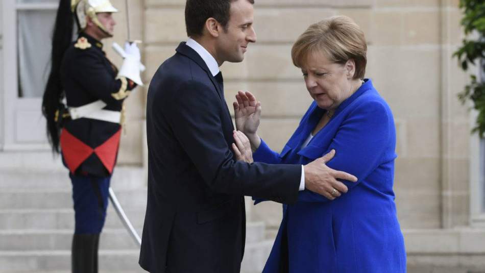 Almanlar Macron'a Merkel'den çok güveniyor