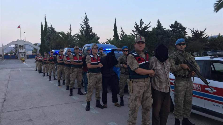 MİT Suriye'de 9 teröristi daha yakaladı