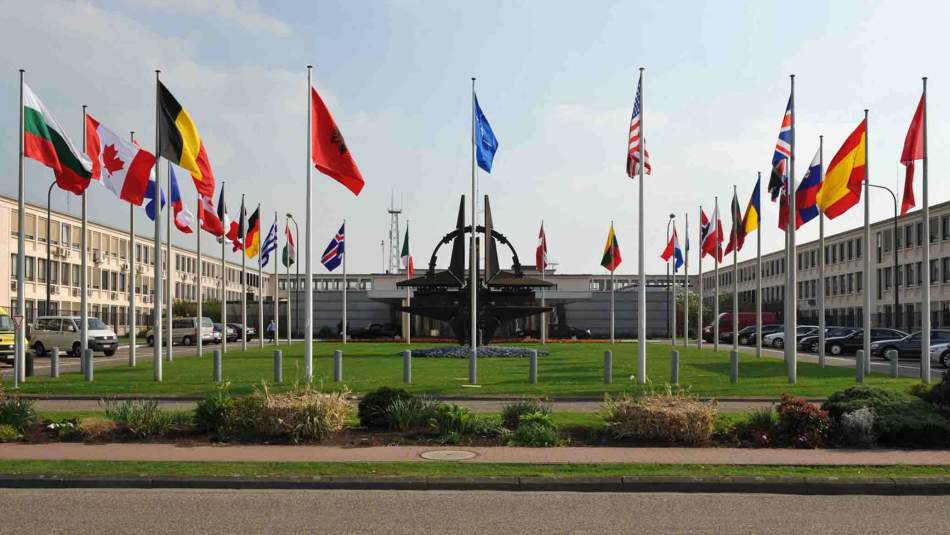 NATO üyeleri Brüksel'de toplanıyor: Gündem Rusya ve Azak Denizi krizi