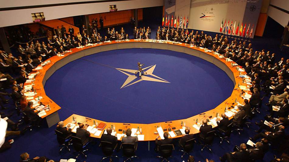 NATO'dan Rusya ve Ukrayna'ya itidal çağrısı
