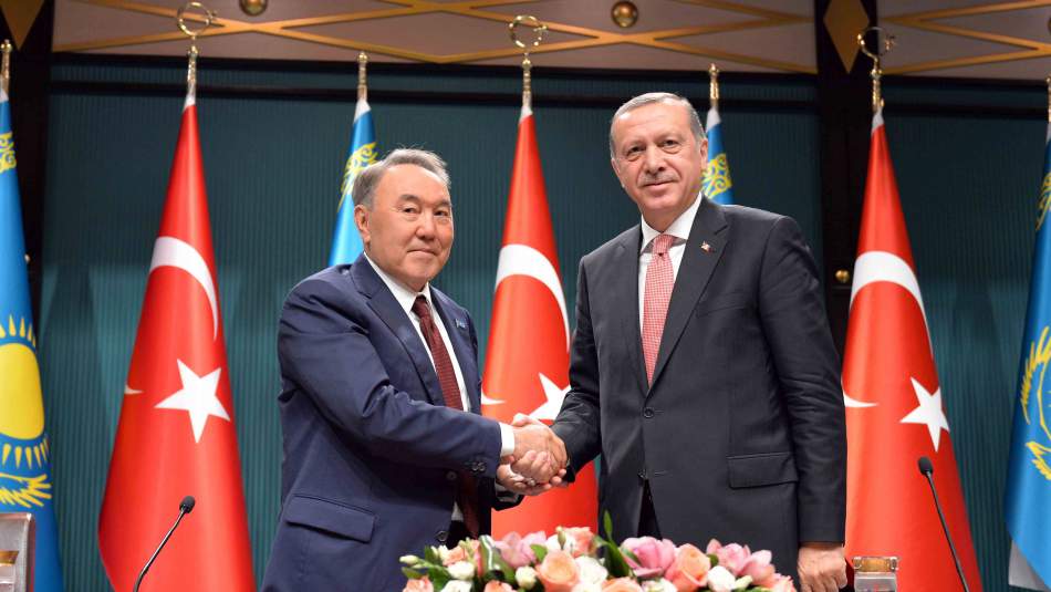 Erdoğan'la Nazarbayev arasında imzalar atıldı