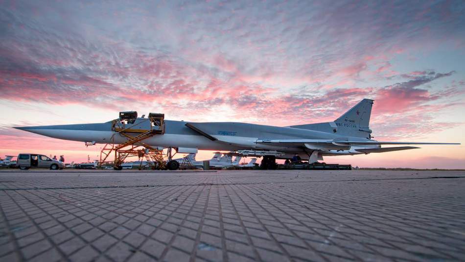 Rusya, yeni bombardıman uçağı Tu-22M3M'i tanıttı