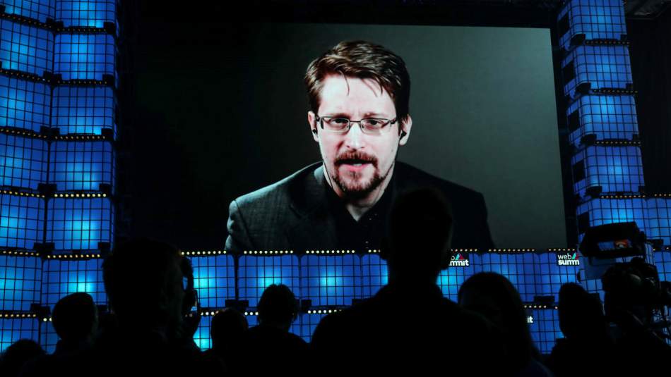 Eski CIA Ajanı Snowden, Rus Vatandaşı Oluyor