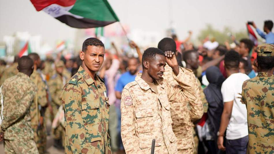Sudan'da muhalefet yönetimin sivil hükümete devrinde ısrarcı