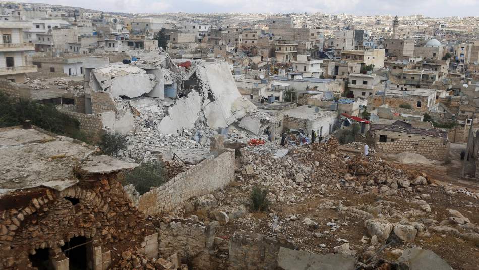 HRW: "Esed rejimi yerinden edilenlerin evlerini yıkıyor"