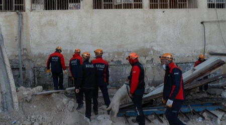 Suriye'nin Her Yerinde Toplu Mezarlardan Ceset Saçılıyor