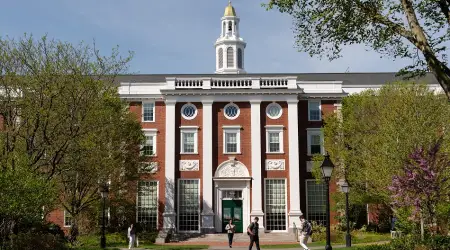 Trump’ın Kararı Uygulanırsa Harvard Öğrencilerinin Dörtte Birini Kovmak Zorunda Kalacak