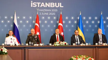 Rusya ve Ukrayna Heyetleri İstanbul’da Yeniden Bir Araya Geldi