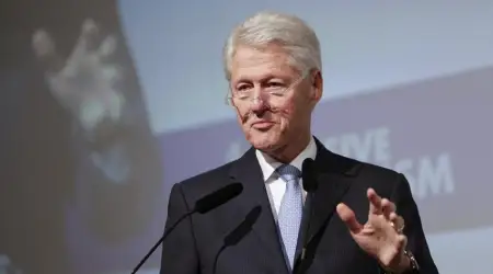 Eski ABD Başkanı Clinton, Netanyahu’nun Koltukta Kalmak İçin Savaşı Tırmandırdığını Açıkladı