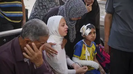 İran’la Ateşkes Yapan İsrail Yine Gazze’ye Saldırdı ve Yardım Bekleyen 44 Sivili Katletti