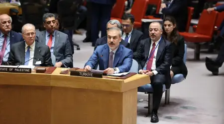 Bakan Fidan’dan BMGK’ye: “İnsanlık Onurunu Hayal Kırıklığına Uğratmayın”, YPG’ye: “Ülkedeki Karışıklıklardan Faydalanmaya Çalışmayın, Bu Tür Provokasyonlara İzin Vermeyeceğiz”