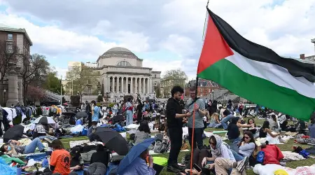 İsrail Destekçisi Columbia Üniversitesi Yönetimi Filistin'i Destekleyen Öğrencileri Okuldan Uzaklaştırdı