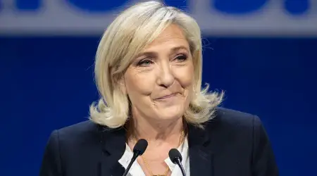 AB’nin ABD ile İmzaladığı Gümrük Anlaşmasını Teslimiyet Olarak Nitelendiren Le Pen: “Bu, Siyasi, Ekonomik ve Ahlaki Bir Fiyaskodur”