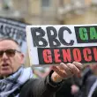 İsrail Soykırımına Sessiz Kalarak Dolaylı Destek Sağlayan İngiliz BBC Önünde Toplanan Protestocular "Enes’i Siz Öldürdünüz" Sloganı Attı
