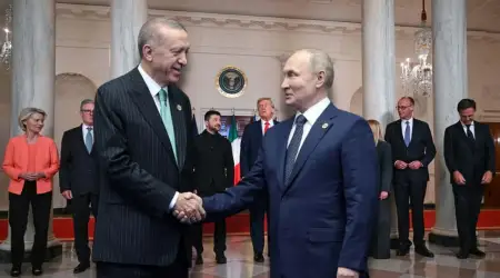 Macron: “Türkiye Ukrayna’nın Güvenlik Garantilerinde Rol Alacak"